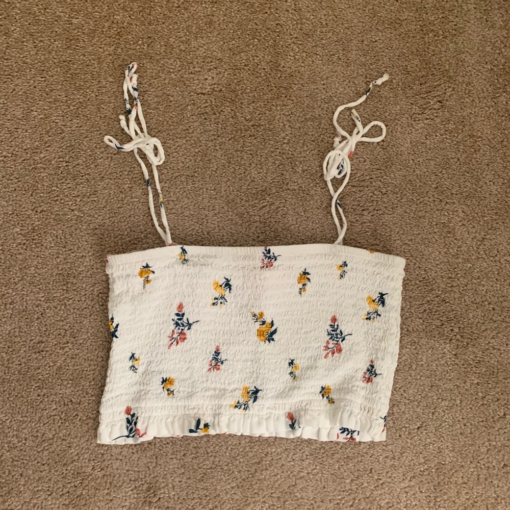Floral crop top with tie straps!